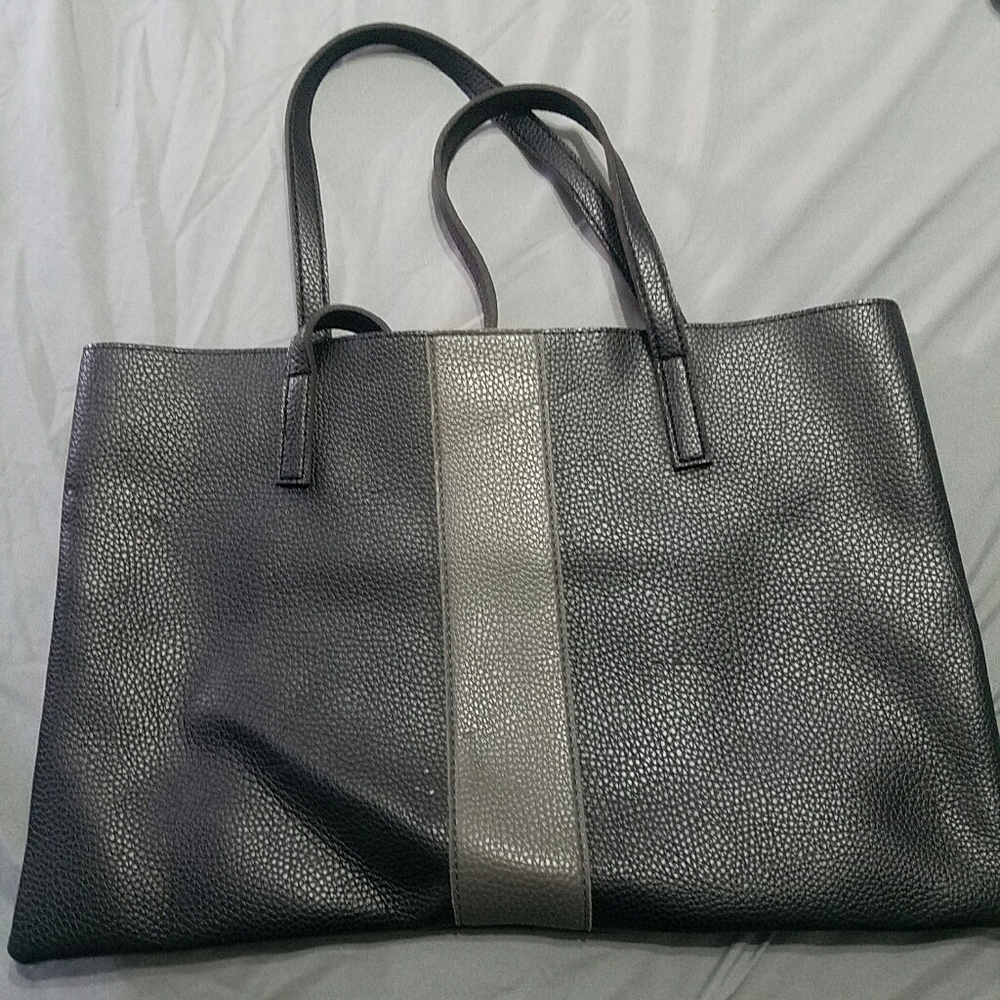 BLACK TOTE BAG